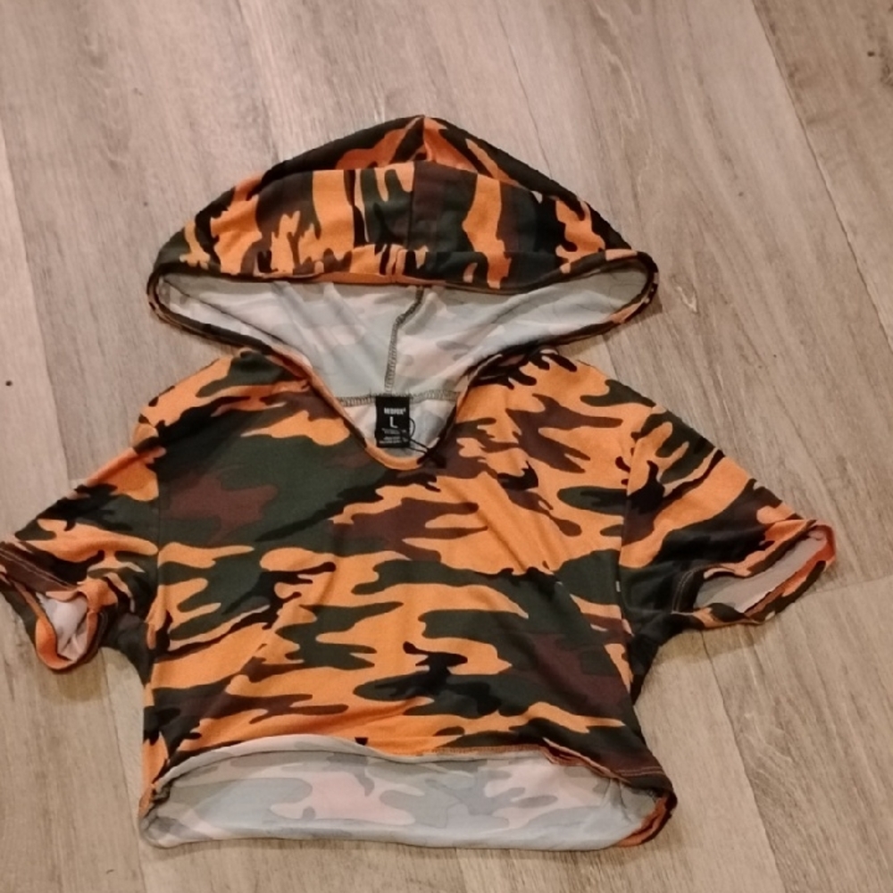 Camouflage Cropped Hoodie T-Shirt
